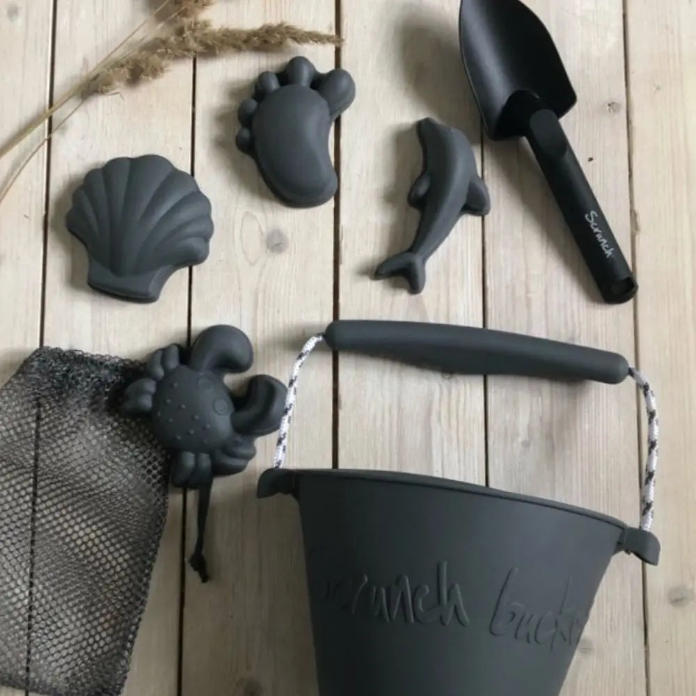 Scrunch Sand Moulds - Footprint Set in Anthracite Grey