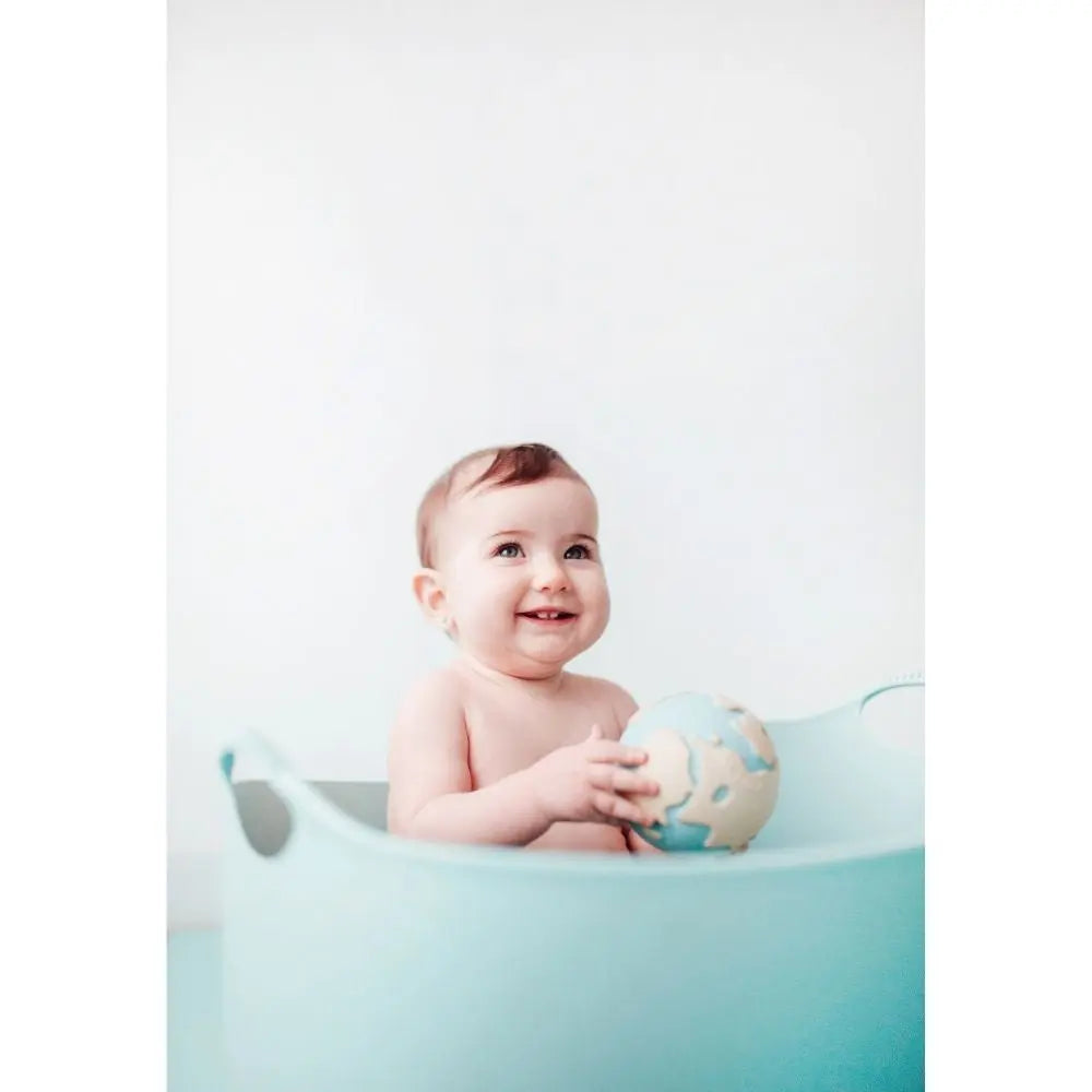 Oli & Carol Natural Teether And Bath Toy - Earthy The World Ball